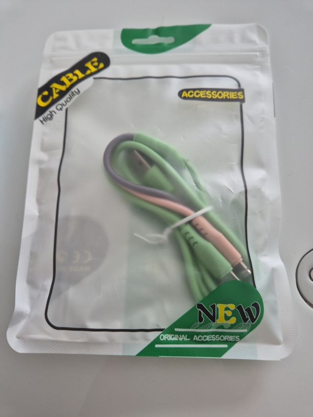 Cable cargador varios USB