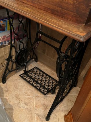 Maquina de coser Gritzner con mesa incluida