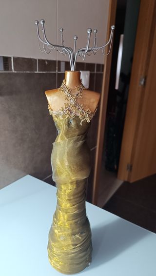 Maniquí Joyero