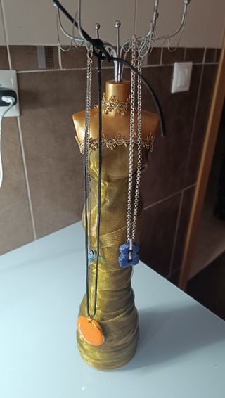 Maniquí Joyero