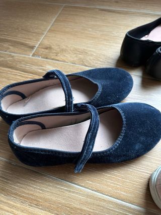 Merceditas y zapatillas niña T35 y 36