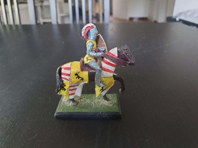 Figura de plomo CABALLERO MEDIEVAL