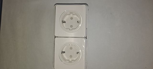 Base de enchufe doble Schneider MUR40005