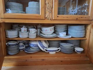 Armario vajilla madera