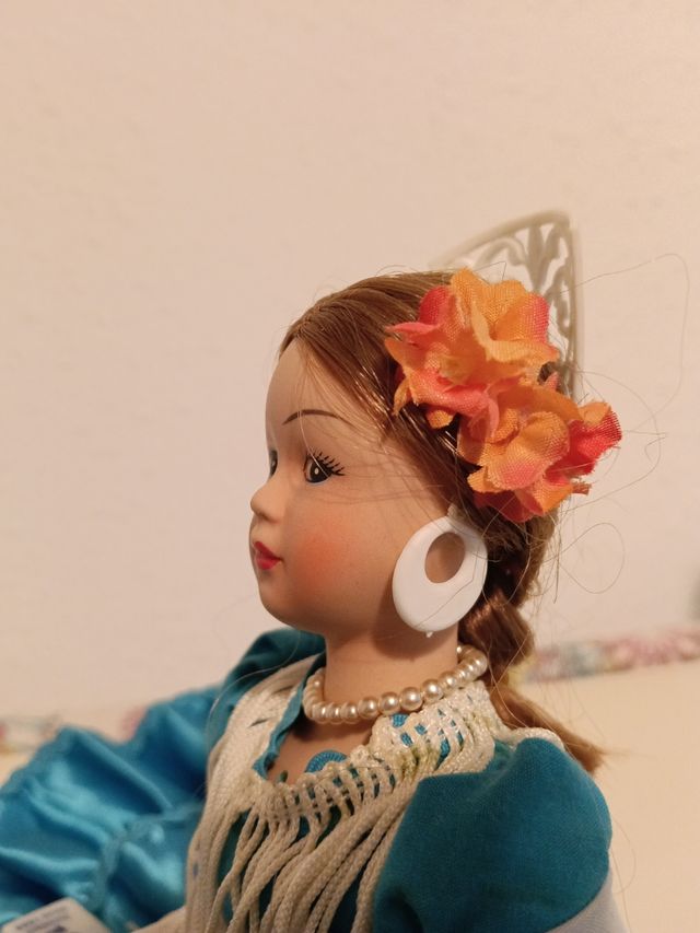 Bellissima bambola in porcellana flamenco di Marín a
