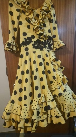 Traje de flamenca de niña