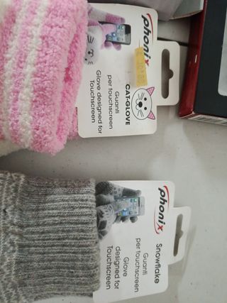Gorro con reproductor y guantes 
