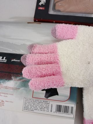 Gorro con reproductor y guantes 
