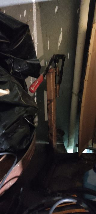 Prensa y molino para uvas de vino