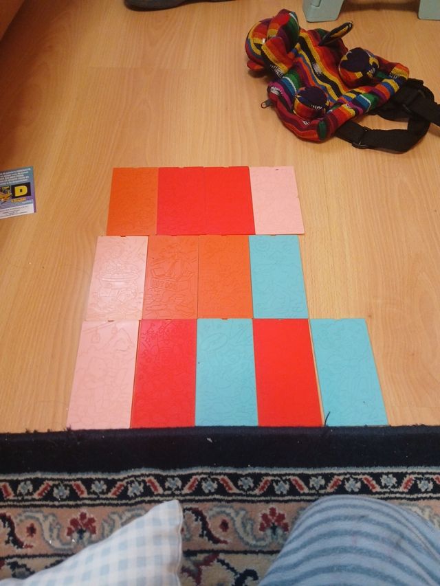 Piezas de plástico con plastilina