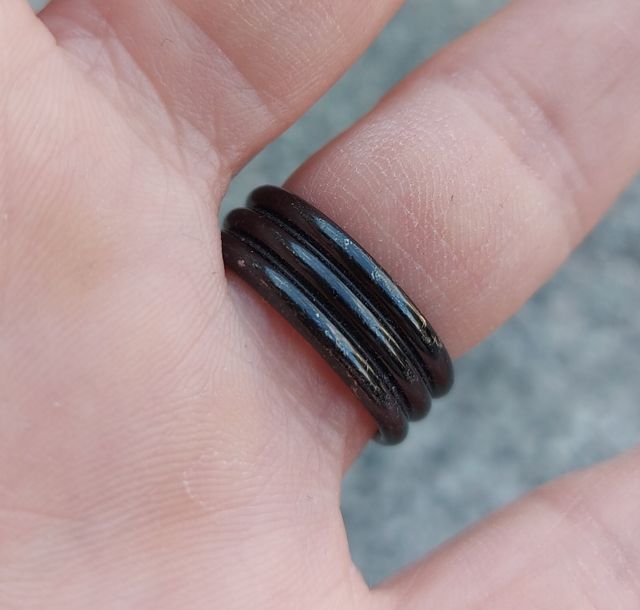 Anello in oro e titanio 