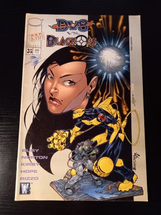 Cómics DV8 (diversos)