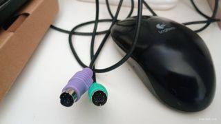 Teclado de ordenador y ratón