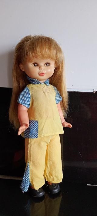Muñeca trini de famosa de los70