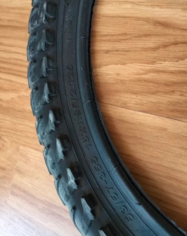 Coppia di coperchi 18x1,95-2,125