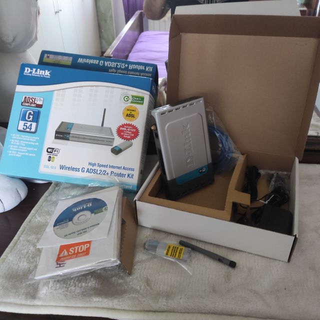 Router D-Link DSL 924 con accessori
