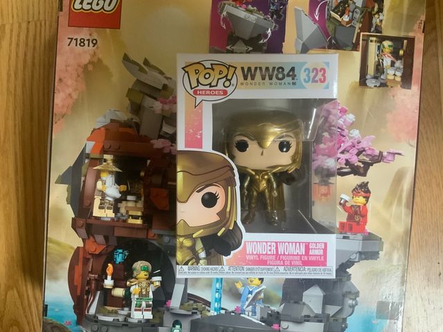 Funko pop Wonder woman 323 dc