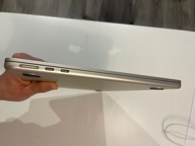 Macbook Air M2 2022