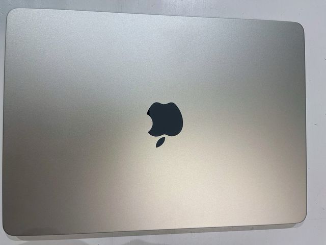 Macbook Air M2 2022