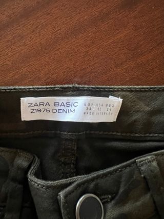Pantalon militar Zara