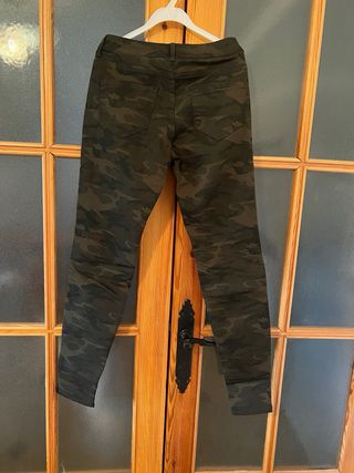 Pantalon militar Zara