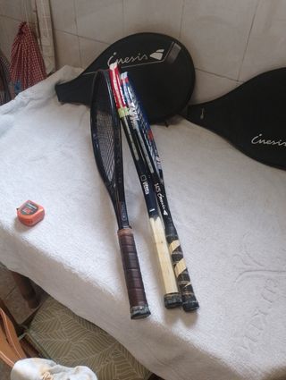 Raquetas cinesis y head 
(8€ UNIDAD)
