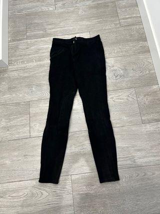 Casco botas pantalón equitación