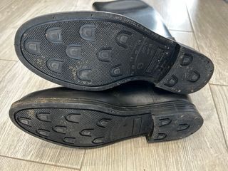 Casco botas pantalón equitación