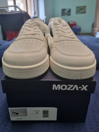Moza x walking jeans shoes brand new 