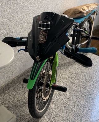 Bicicleta de descenso por carretera