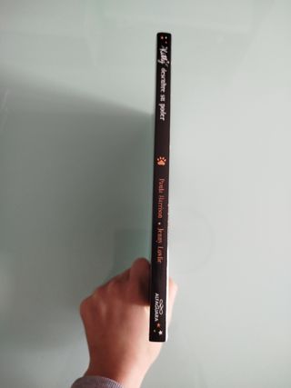 Kitty descubre su poder/ Kitty and the Moonlight Rescue (Spanish Edition)