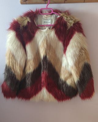 Cazadora Stradivarius pelo colores