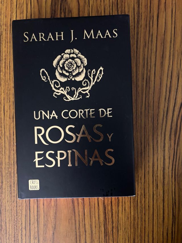 Una corte de rosas y espinas. Edición especial