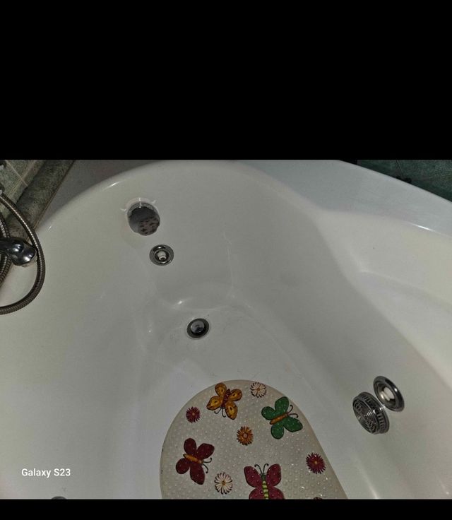 Vasca idromassaggio grande 150cm x88 cm.