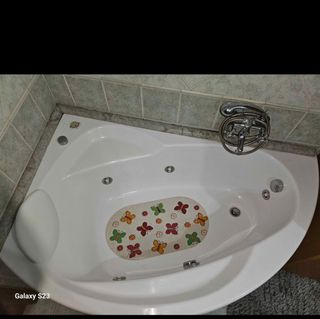 Vasca idromassaggio grande 150cm x88 cm.