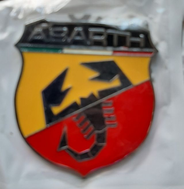 Anagrama insignia emblema fiat abarth