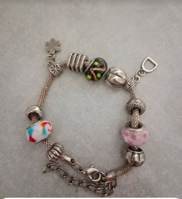 Pulseras charms