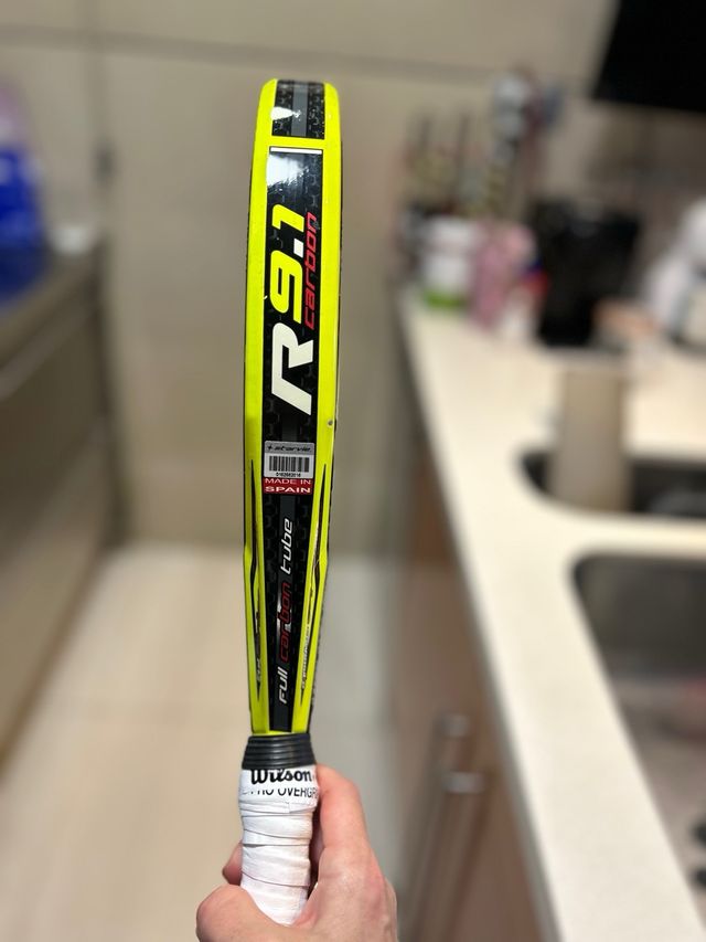 Pala de padel STARVIE R9.1 amarilla