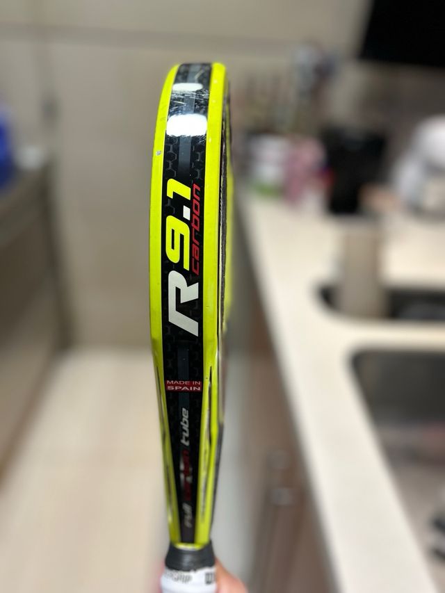 Pala de padel STARVIE R9.1 amarilla