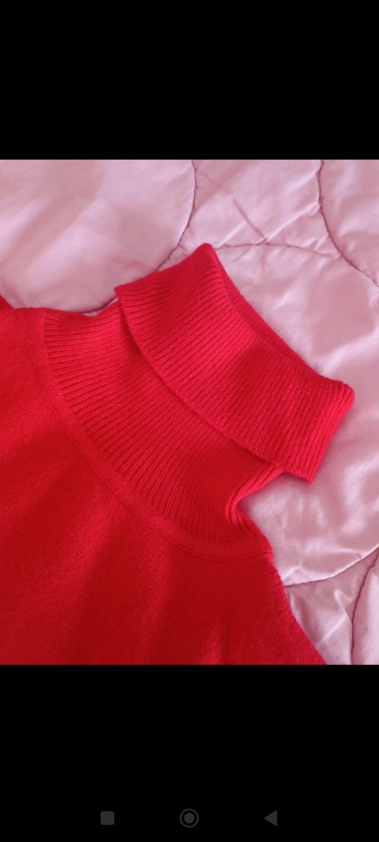 Maglioncino dolcevita rosso