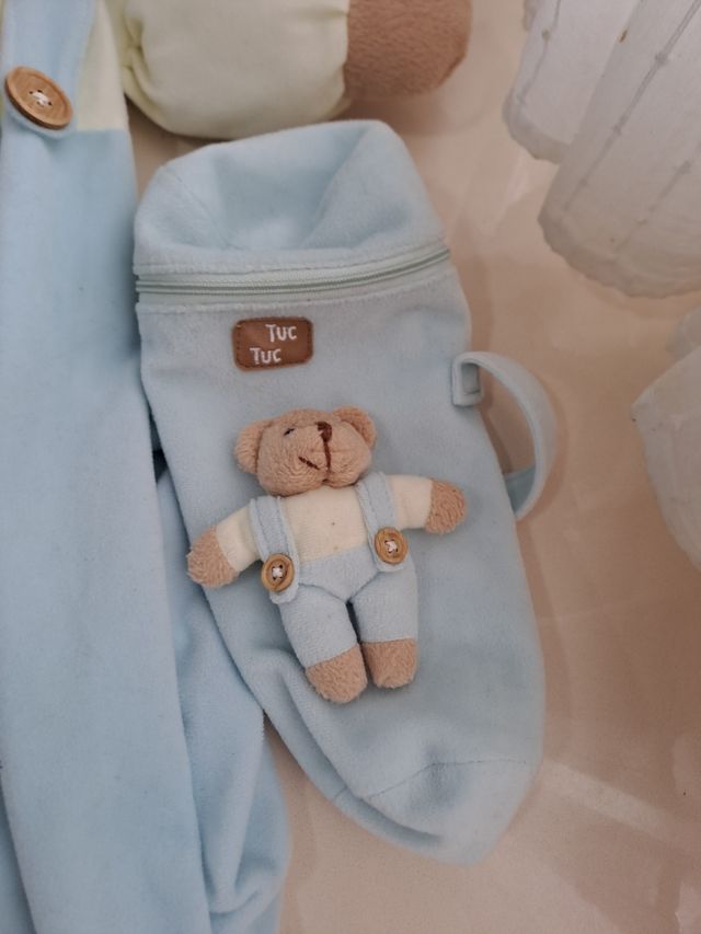 Guardapañales y cubre biberón bebe