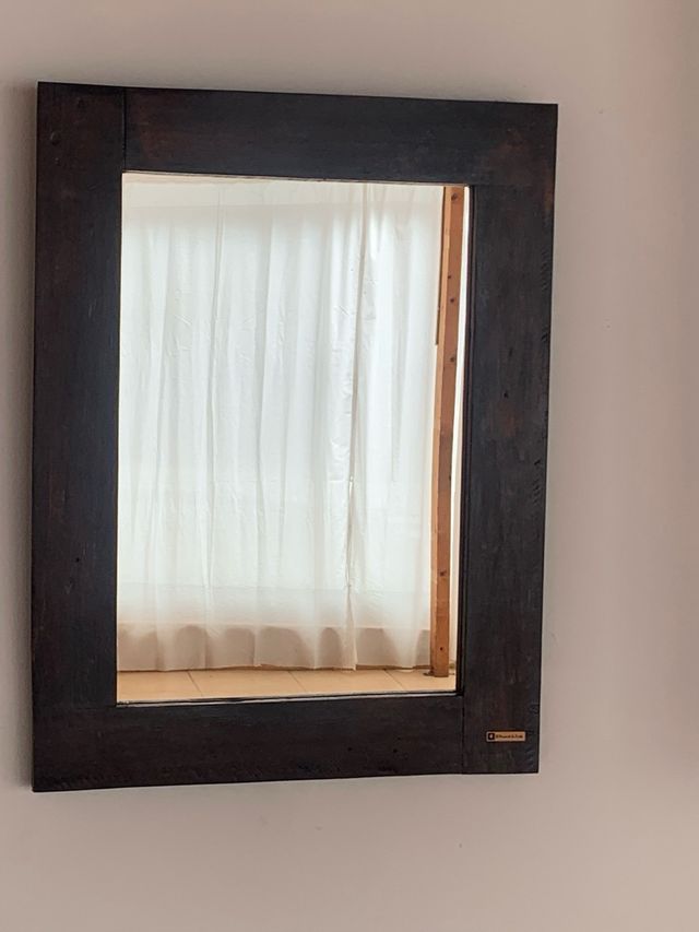 Mobili da ingresso e specchio