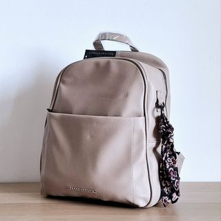 Mochila con Etiqueta Efecto Piel