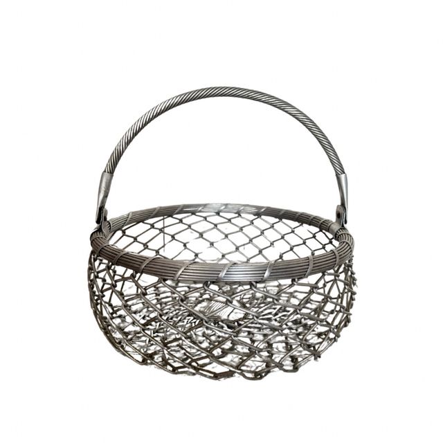 Frutero antiguo en aluminio trenzado