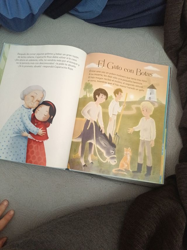 CUENTOS ADORABLES (Spanish Edition)