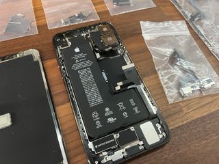 iPhone 11 Pro 64GB  Para piezas o reparación