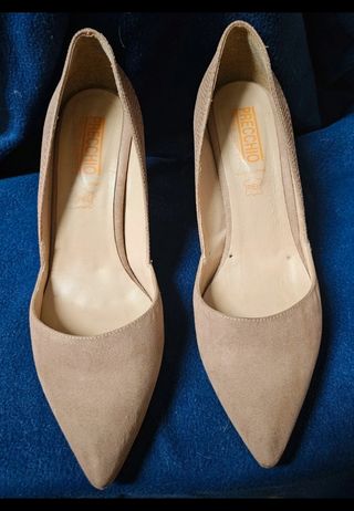 Zapatos de tacón PRECCHIO. Talla 38.