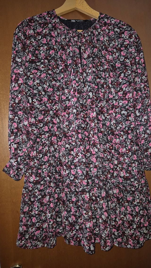 Abito corto. Zara. Taglia m