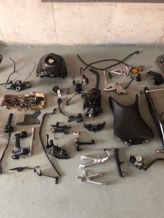 Honda CB 125 R despiece