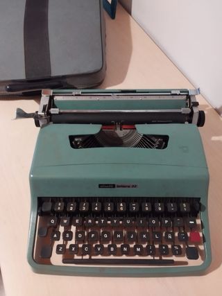 Máquina de escribir Olivetti